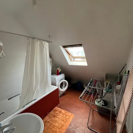 Homestay In With View Of The Eiffel Tower Paris