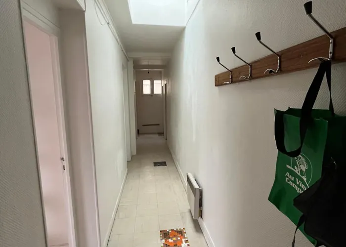 Privat bolig In With View Of The Eiffel Tower